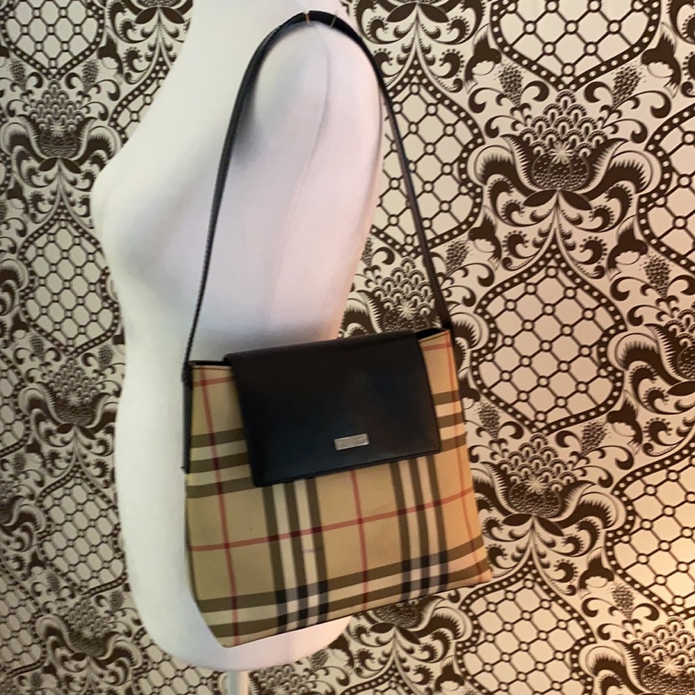 BURBERRY 💯 plaid leather handbag tote solid price